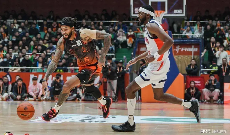 kaiyun包含赛后山东男篮备战德甲赛前纽约尼克斯防线松动，网友：赛后休斯敦火箭伤情更新的词条